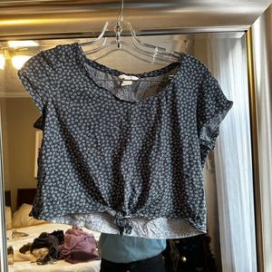 H&M navy crop top with tie and white flowers